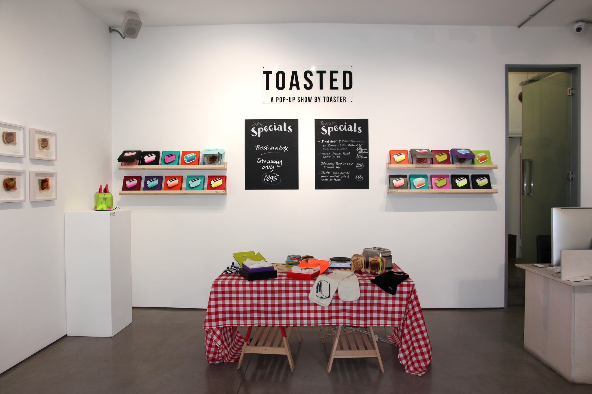 Showing: The Toaster – 'Toasted' @ Jealous Gallery « Arrested Motion