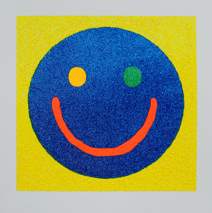 Glitter glitter everywhere / Glitter glitter / In my Hair / Glitter glitter / It's fun to share / Glitter glitter/ There's no more air